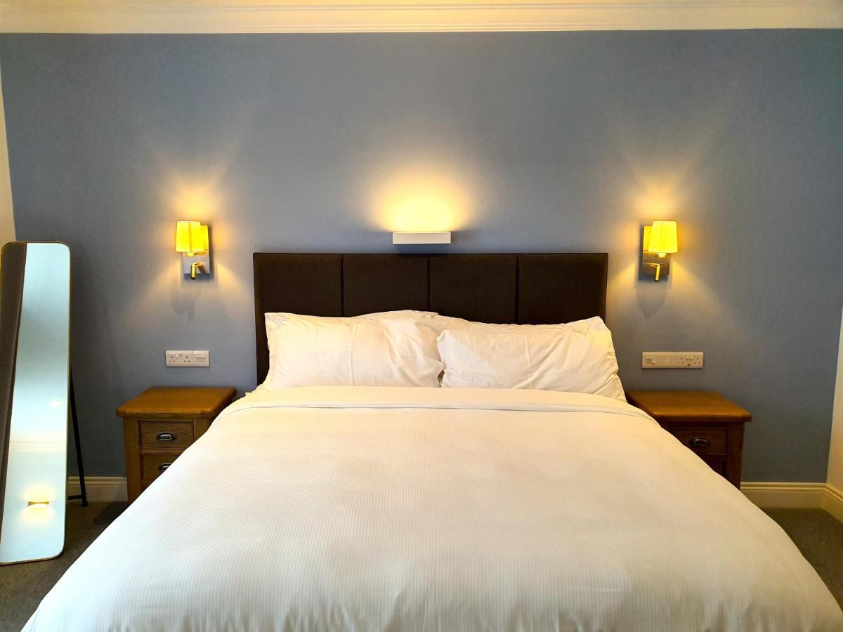 Dingle Garden Townhouse Bed & Breakfast エクステリア 写真 A bedroom at the hotel