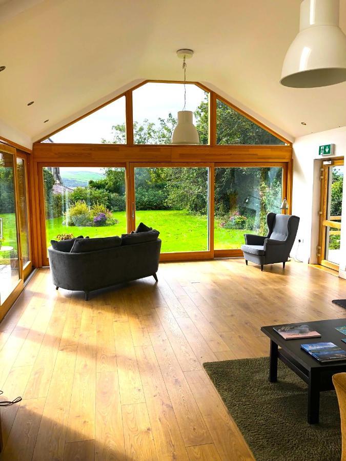 Dingle Garden Townhouse Bed & Breakfast エクステリア 写真 The interior of the Centre for Cancer Immunotherapy