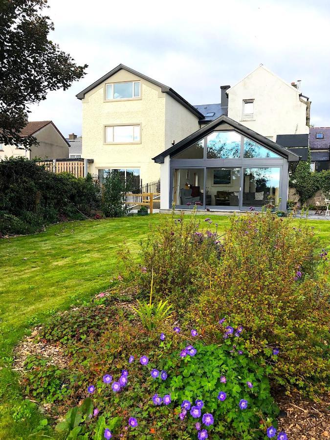 Dingle Garden Townhouse Bed & Breakfast エクステリア 写真 The garden of the house